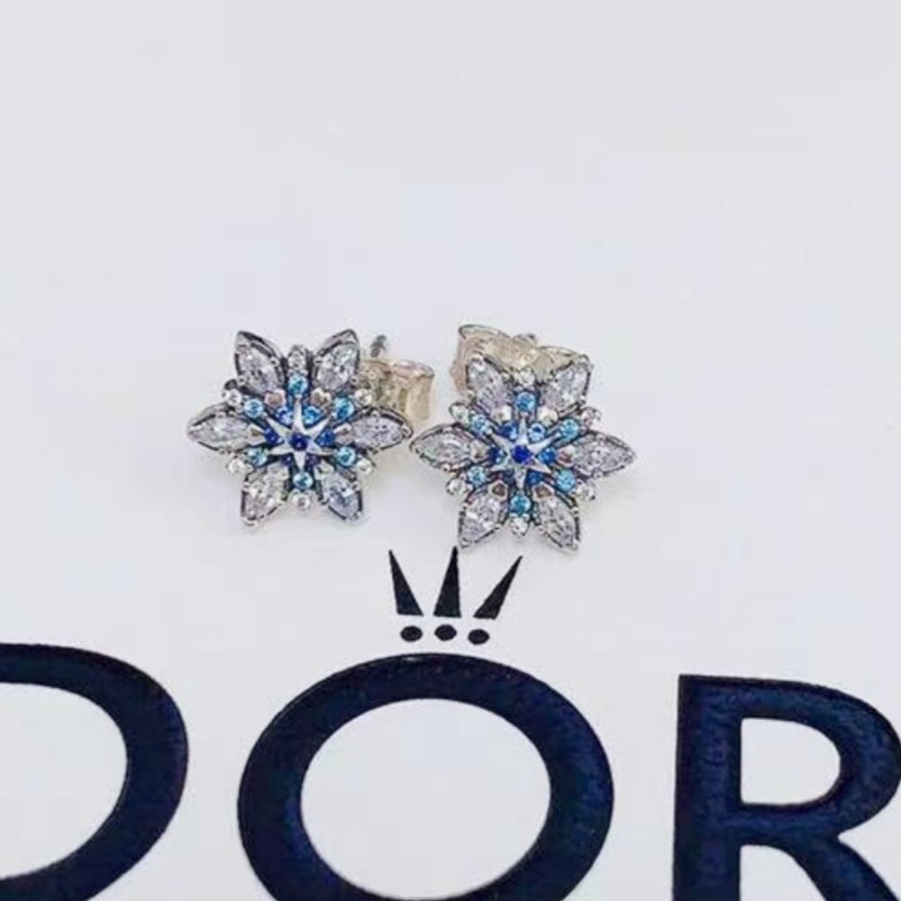 Pandora Crystallised Snowflake Stud Earrings